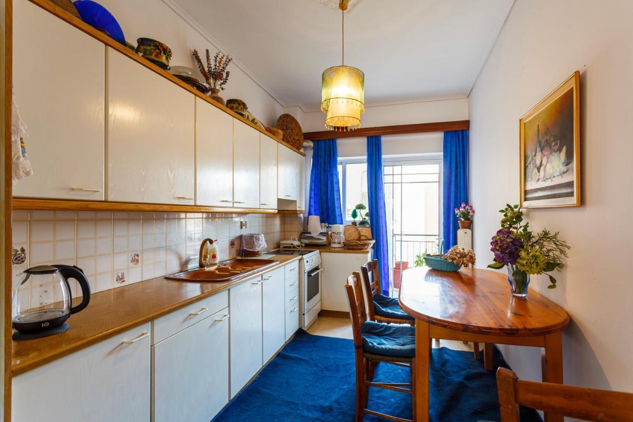 Bright Comfy Flat Near The Beach & The City Center Kalamata Exterior photo